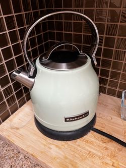KithenAid 1.25 L Electric Kettle - Pistachio. SELF PICK UP ONLY
