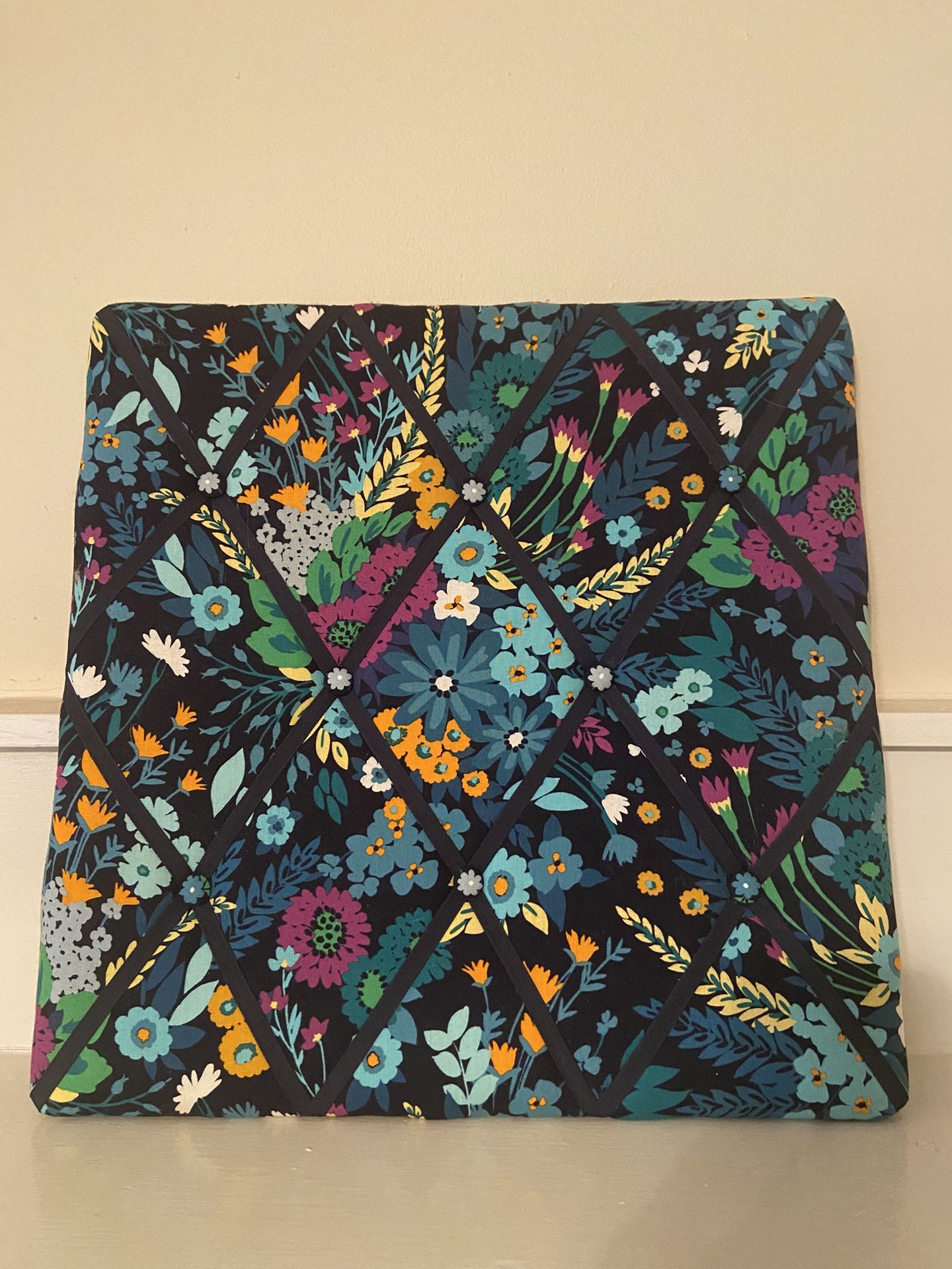 Vera Bradley Cushioned Ribbon Memo Board