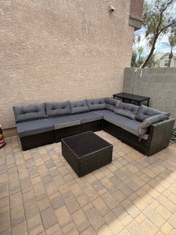 Outdoor sectional