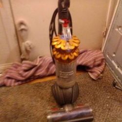 Dyson Vacuum 