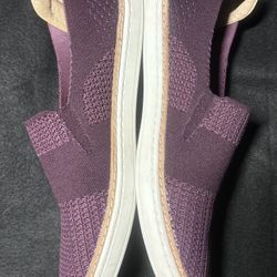 EUC~ Ugg Sammy Sneaker
