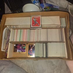 Thousands Of Old Sports Cards
