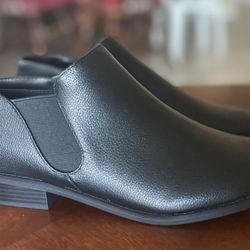 Brand New Kensie Women’s Ankle Boot size 10 is only for $12