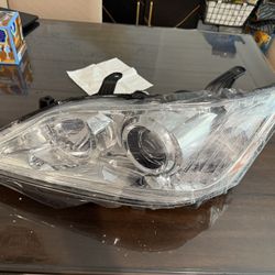 10-12 Lexus Driver Headlight