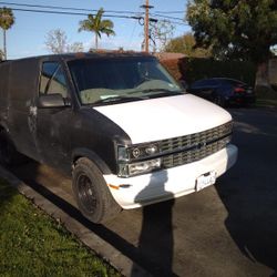 Chevy Astro Year 1996