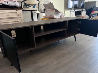 TV stand : In good condition