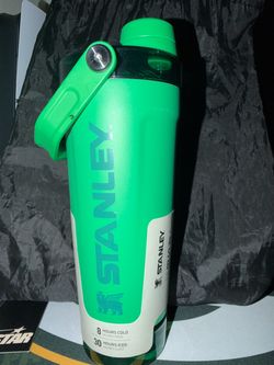 Stanley Insulated Water Bottle Green