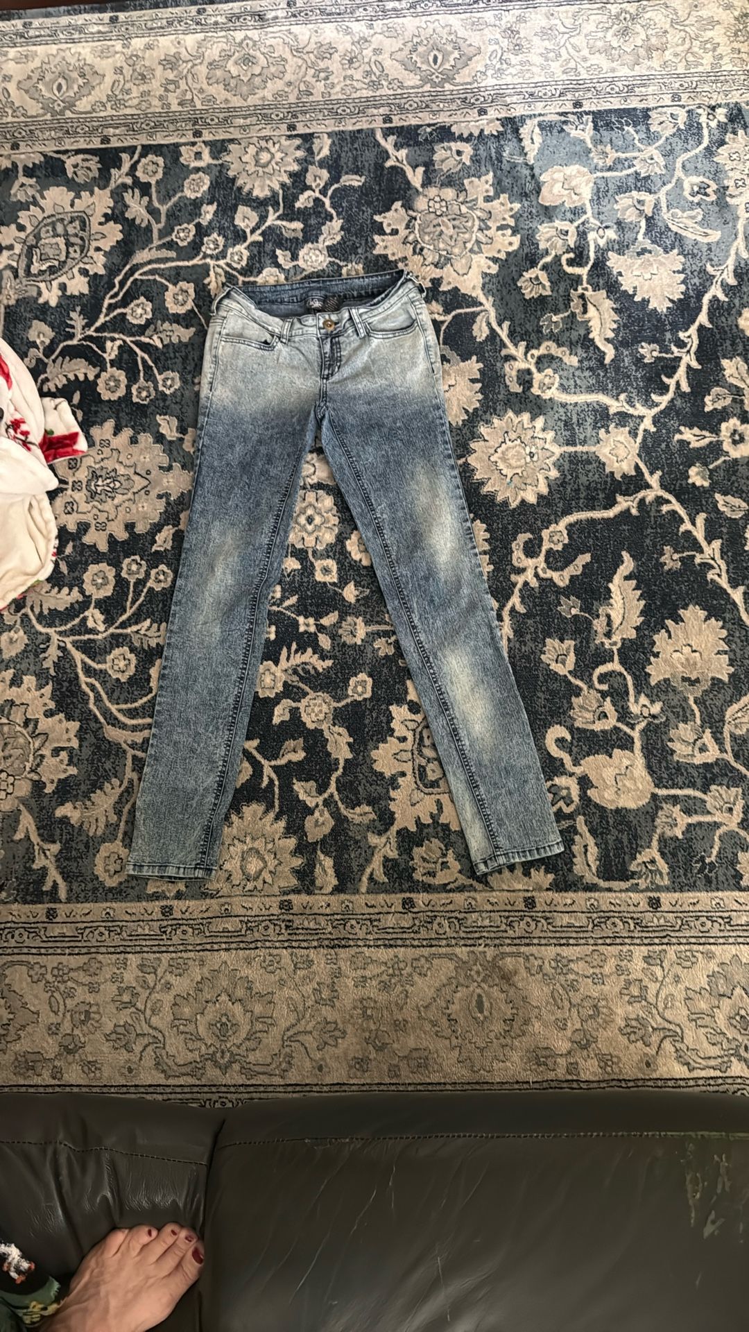 City Streets Skinny Jeans In Size3