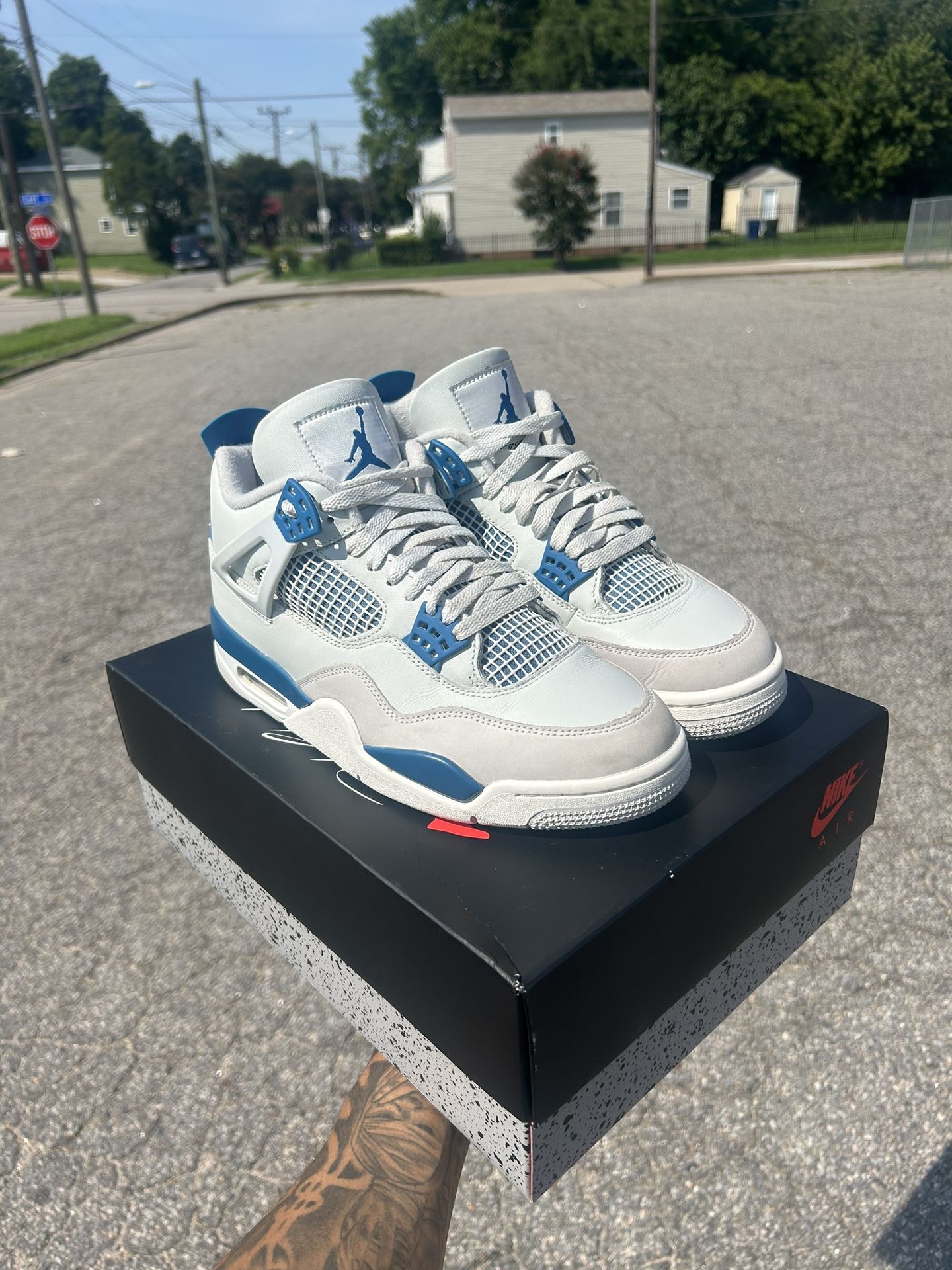 Jordan 4 “Military Blue”