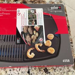 Weber Q - Porcelain Enameled Cast Iron Griddle