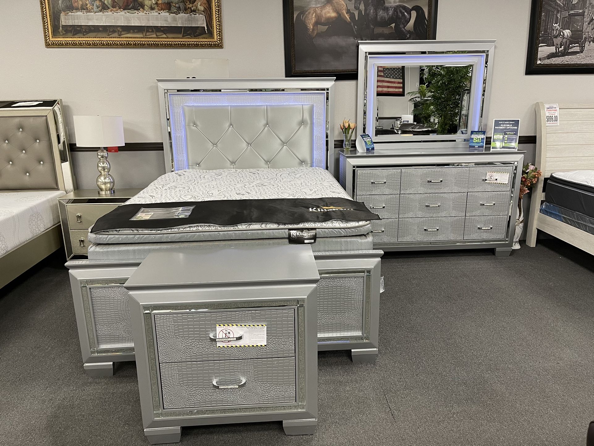 4PC Queen Bedroom Set