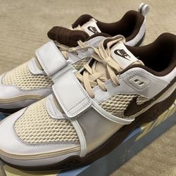 DS Size 13 - Nike Travis Scott x Zoom Field Jaxx Light Chocolate