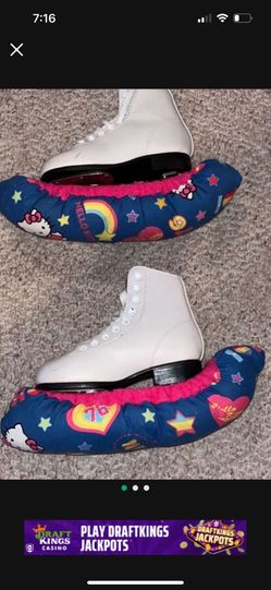 Ice Skates- Kids Girls Size 10 - Barely used and skate guards included 