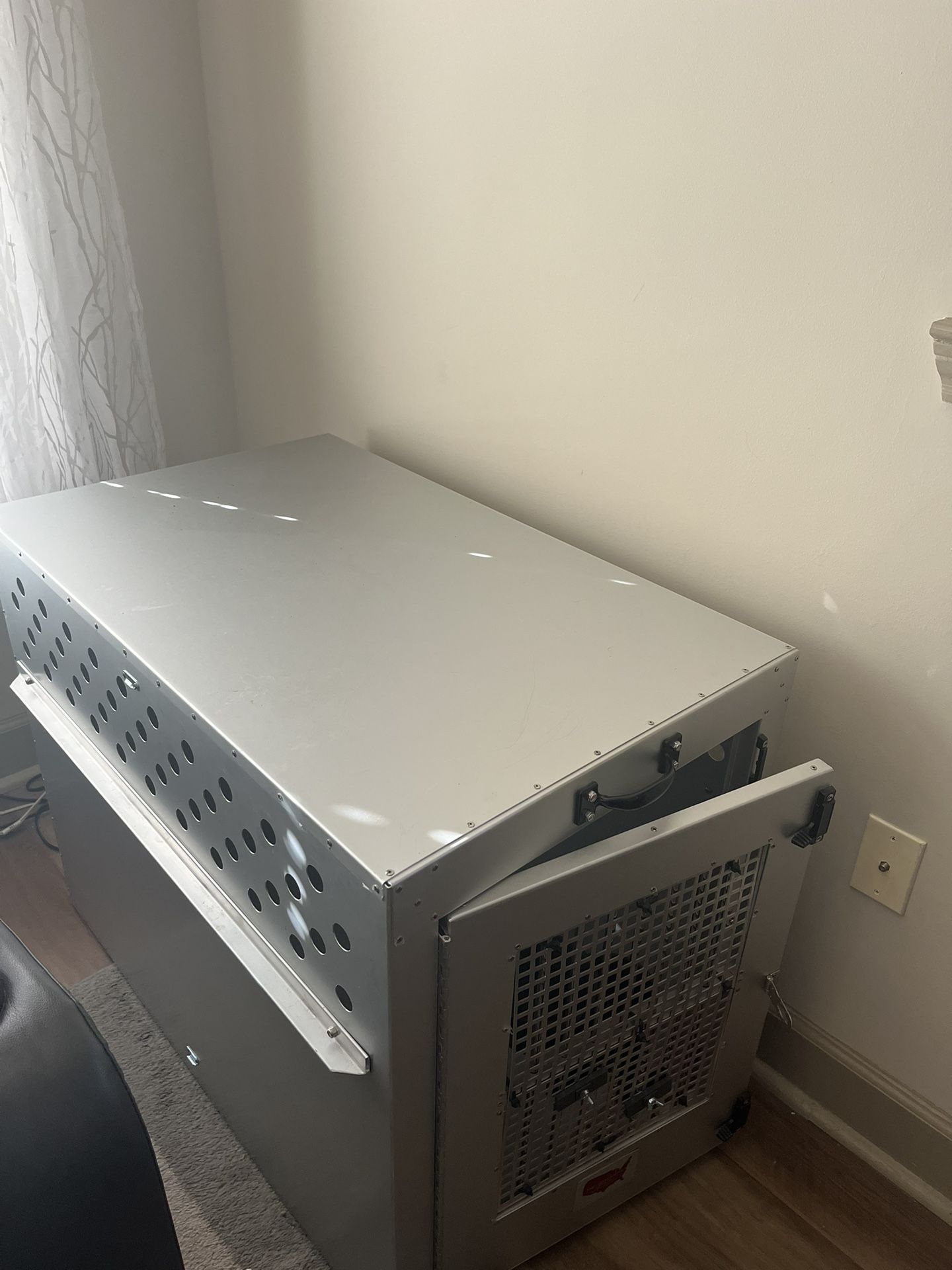 Metal Dog Crate