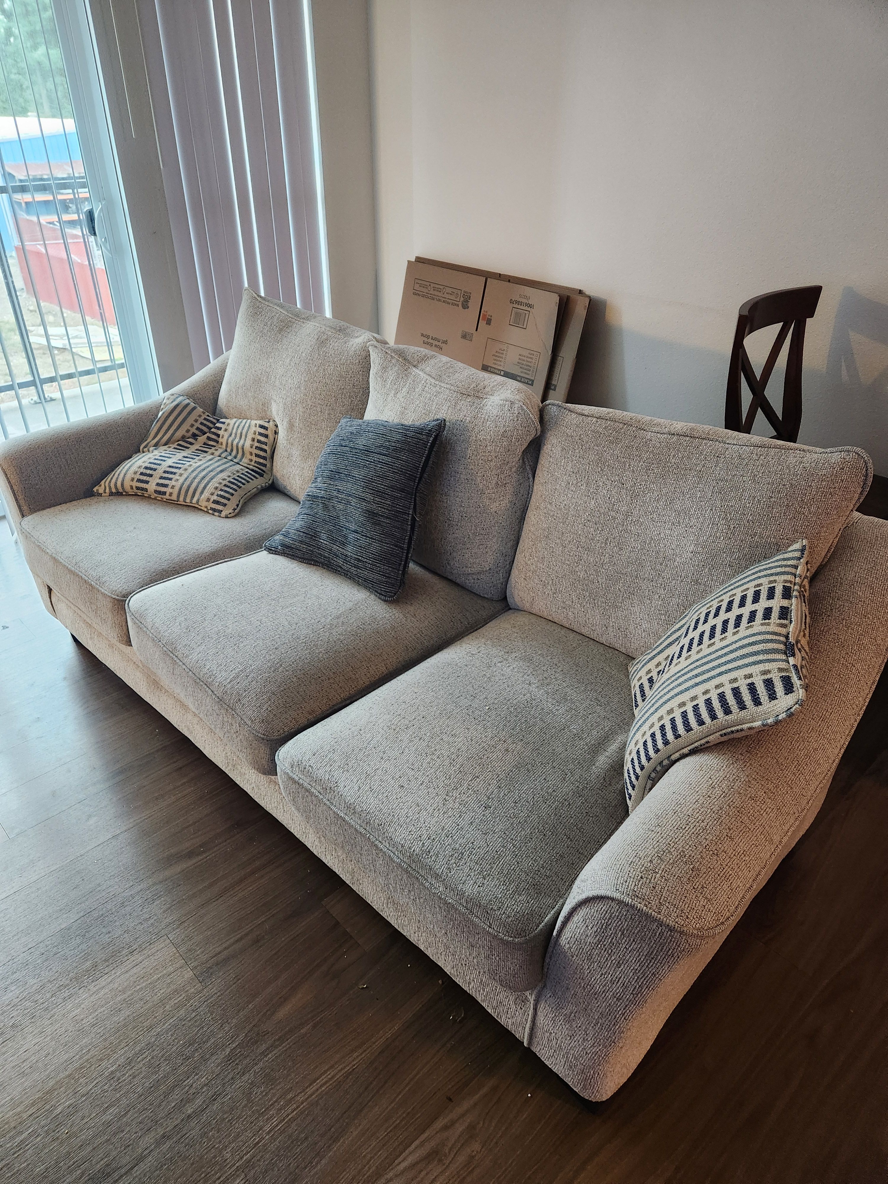 Light colored small couch, needing spot cleaning for Sale in Bonney ...