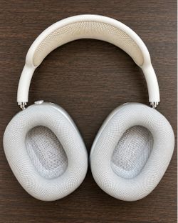 Apple AirPods Max (1st Generation) in Silver with the original Apple Smart Case included.