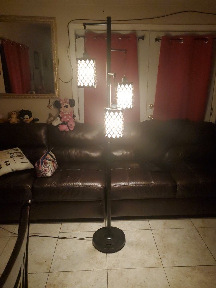 Bridgeport Designs Artemis 3-light Floor Lamp