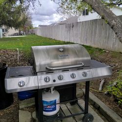 Grill 
Char-Broil
