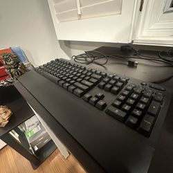 Logitech Keyboard + Mouse 