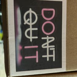 Neon LED Light “Don’t Quit” Brand New Sealed