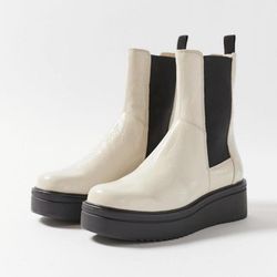 Vagabond Tara Tall Chelsea Boots size 7.5 $50 OBO