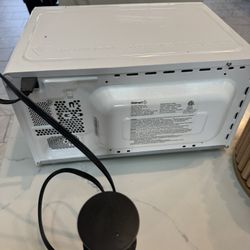 Small Microwave In Excellent Shape. 