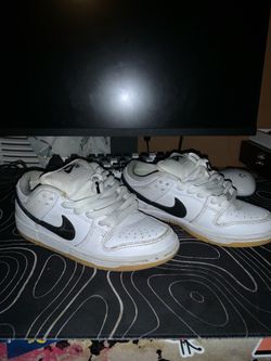 SB DUNKS SIZE 4