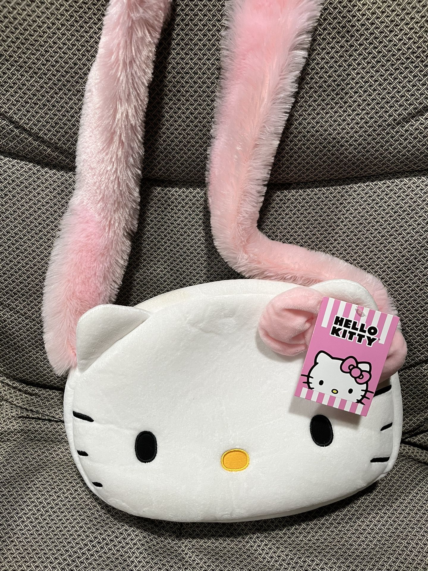 Hello Kitty Plush Crossbody Bag Purse NWT New Sanrio 2024 Fuzzy Strap Pink