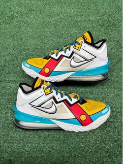 NIKE LEBRON 18 LOW STEWIE GRIFFIN SIZE 10