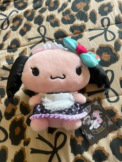 Hello Kitty Cinnamon Roll RARE limited edition from Japan 🇯🇵 new with tags