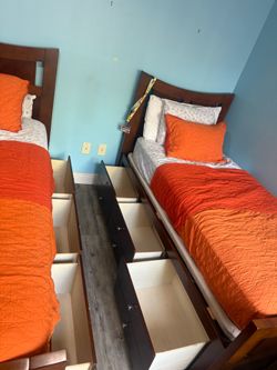 Kids twin beds