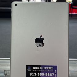 iPad 6th Gen 32GB WIFI ONLY