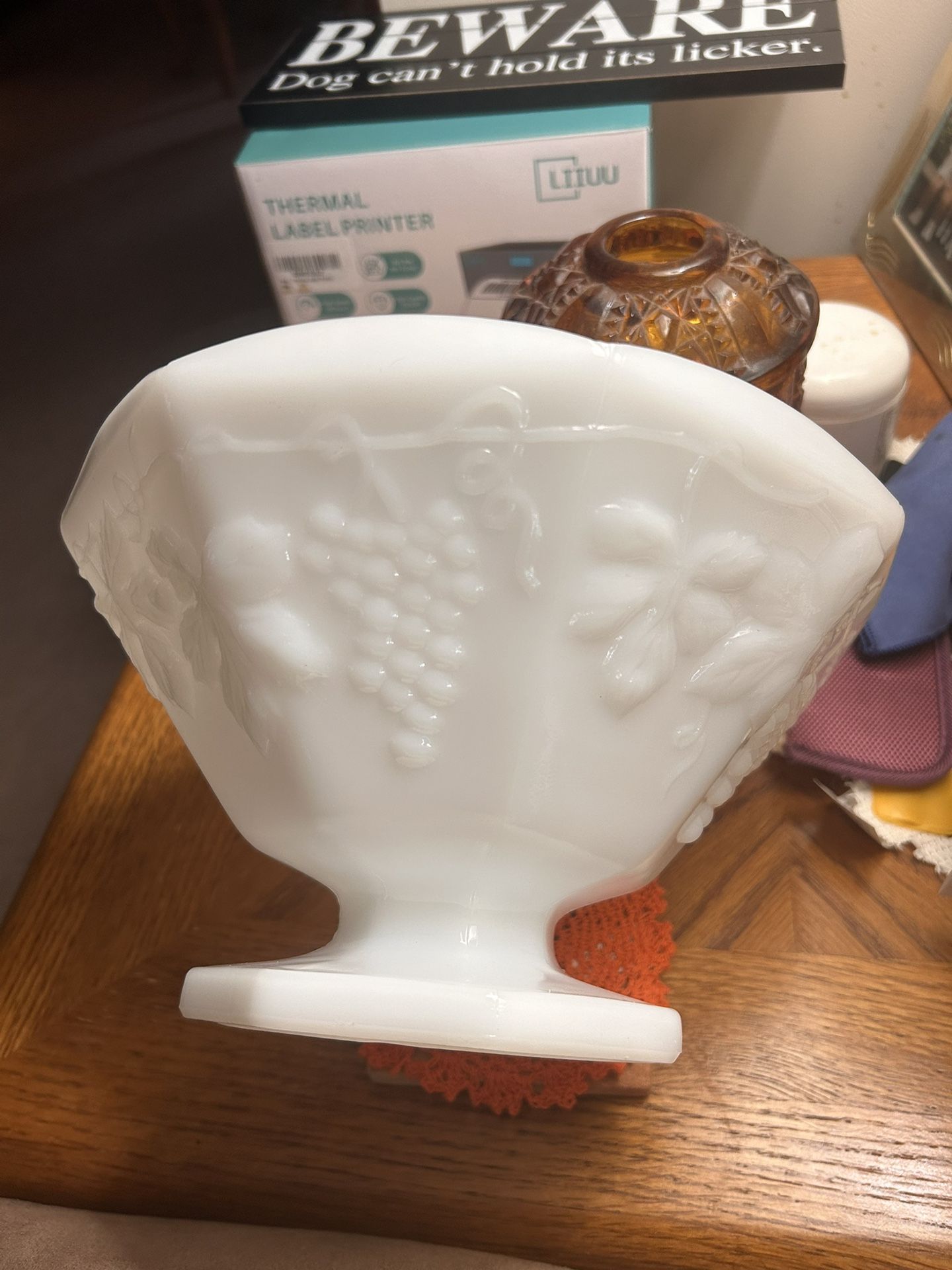 Vintage 1970s Anchor Hocking Harvest Grapes White Milk Glass Bowl