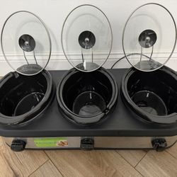Triple slow cooker 