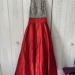 Elegant Prom / Quinceanera Dress - Small