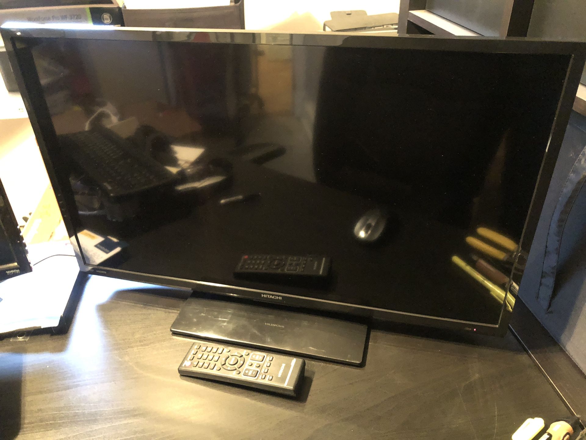 Hitachi 29” LED TV 1080p