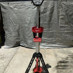Milwaukee M18 Power Light Tool Only 