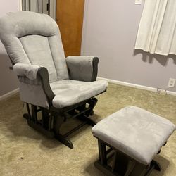 Nursery rocker Chair