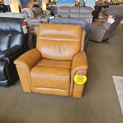 CLEARANCE RECLINER