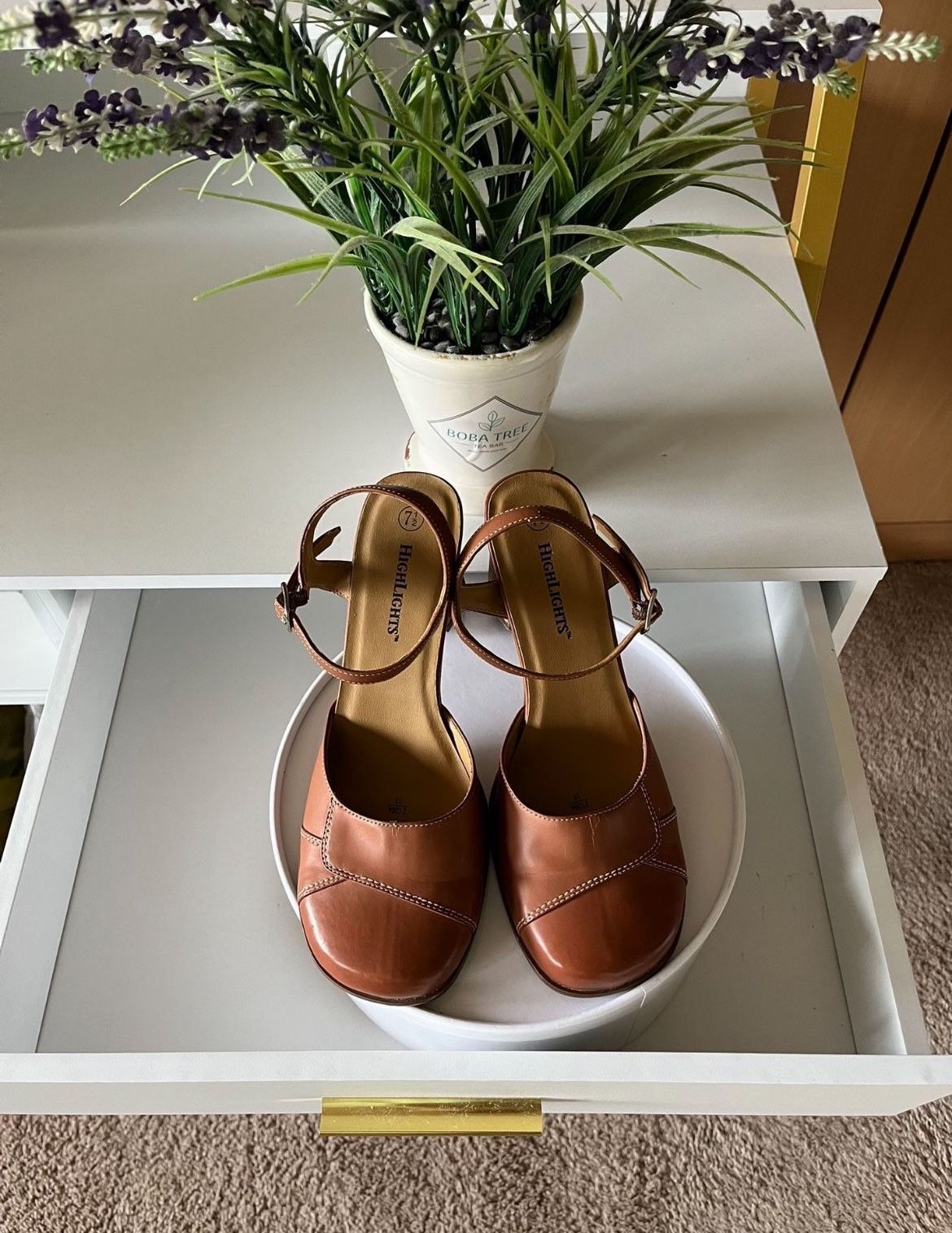 Pinup Pump Size 7.5 Highlights Brown Chunky Stacked Heel Ankle Strap (Pick up🛒 In Bellevue) *Check out my Other Posts 🎁