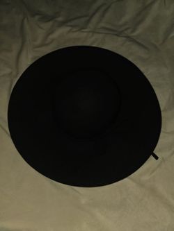 D&Y (David & Young) black 100% wool felt wide-brim floppy sun/boho