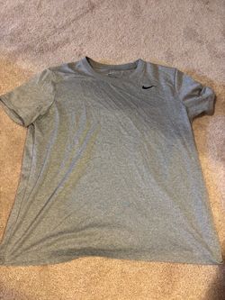 Women’s Nike shirt