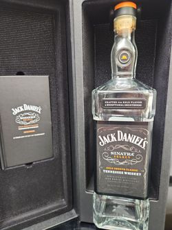 Lot Of 4 Jack Daniels Frank Sinatra Select Collector Cases + Empty Bottles + Collectors Books