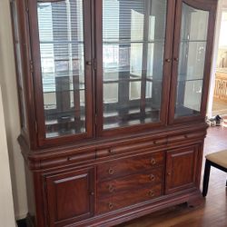 Display Cabinet 