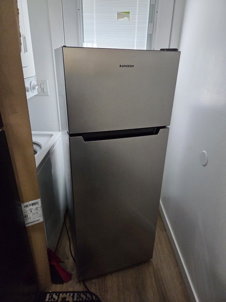 Refrigerator