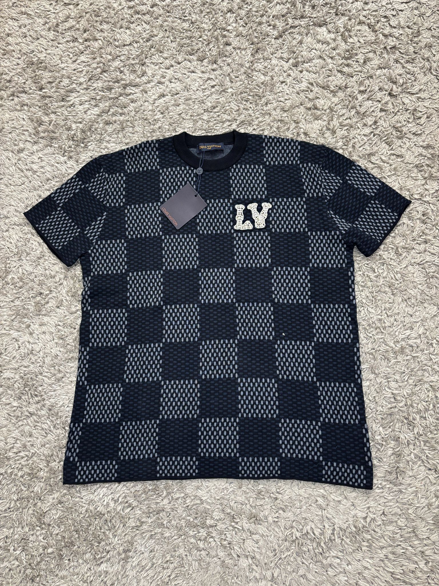 LV tshirt size L