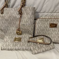 Michael Kors Purses And Wallets