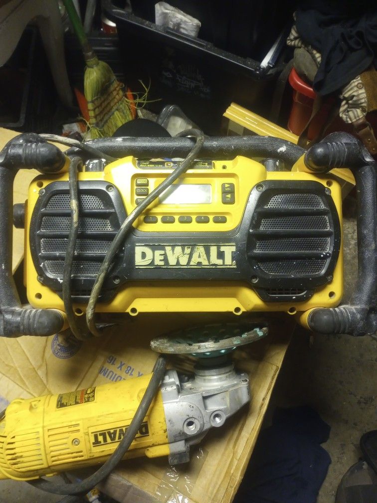 DeWalt Radio