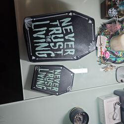 Beetlejuice Body Crossbag + matching wallet brand new, never used $35