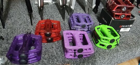 BMX PEDALS 9/16 FOR 3 OR 2 PIECE CRANK SET NEW/ USED